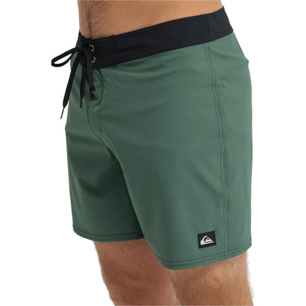 2026 Quiksilver Männer Surfsilk Kaimana 16
